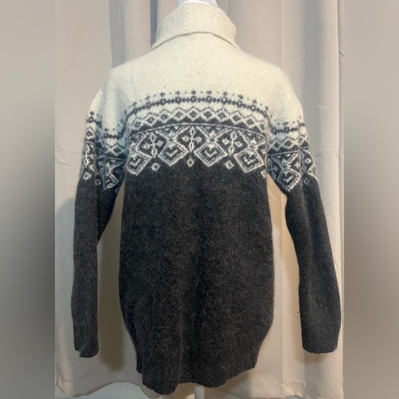 Valerie Stevens Vintage lambswool and angora turtleneck sweater - Picture 3 of 4